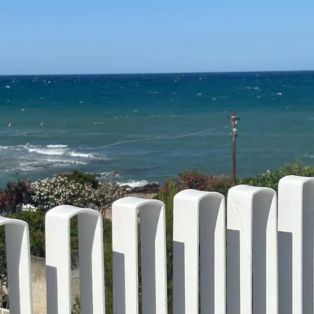Casa Mediterranea Al Mare, Jacuzzi, Torre Guaceto, Ostuni * سبيكتشيولا
